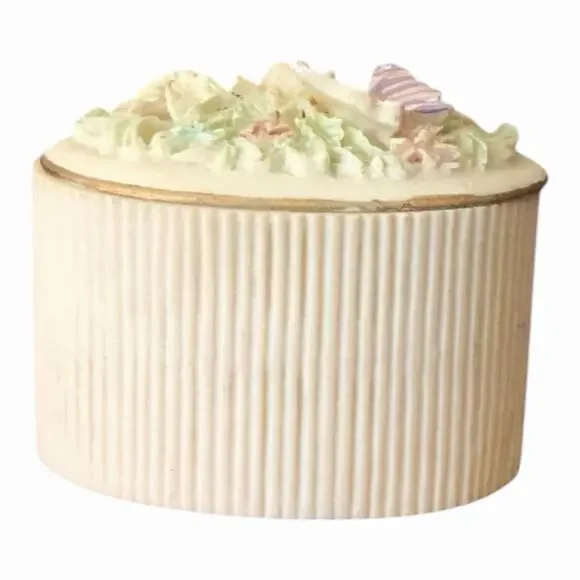 Vintage Butterfly Floral Antiqued Oval Resin Trinket Ring Box with Brooch Lid - Picture 8 of 12